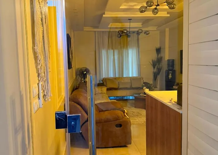 3 Bhk Fully Furnished Luxury Flat